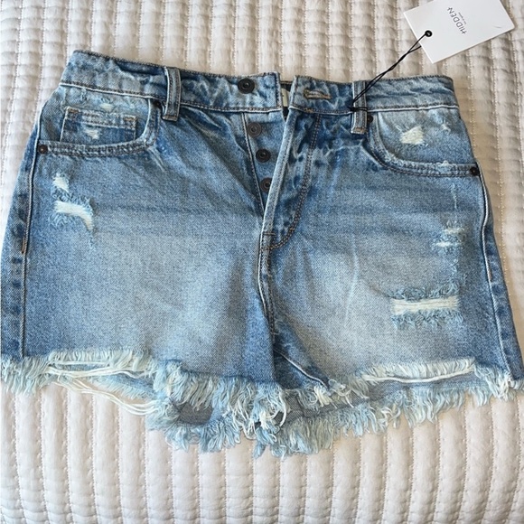 NWT VICI Hidden Denim Shorts Size Small - Picture 4 of 4
